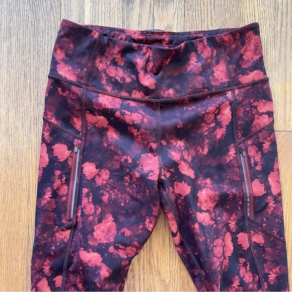 Athleta Rainier Printed Tight Red Black 631810 Size Large - Picture 4 of 9